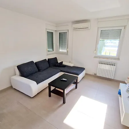 Apartments Vedran Punat Exterior photo